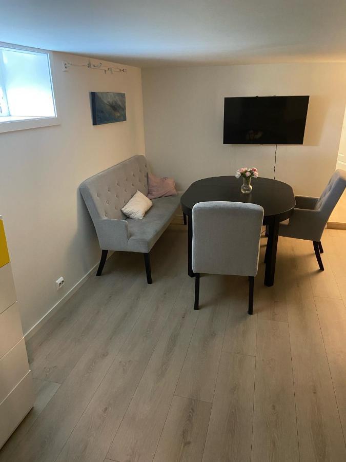 Appartement Modern In Classic House, Close To And Center